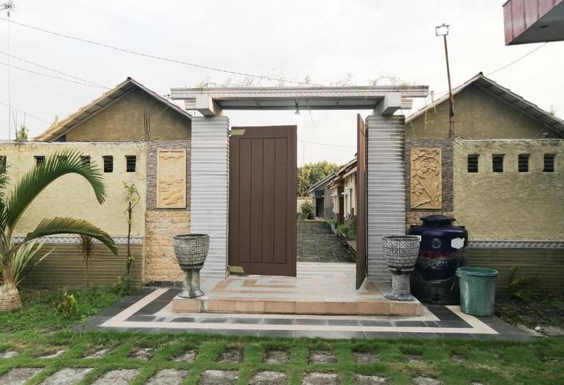 ホテル Oyo 3500 D Chandra Family