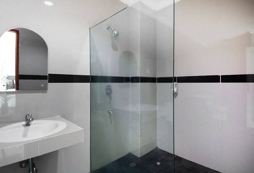 Collection O 3431 Hotel Alpha Bandara