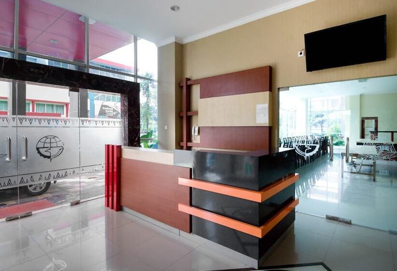 Collection O 3431 Hotel Alpha Bandara