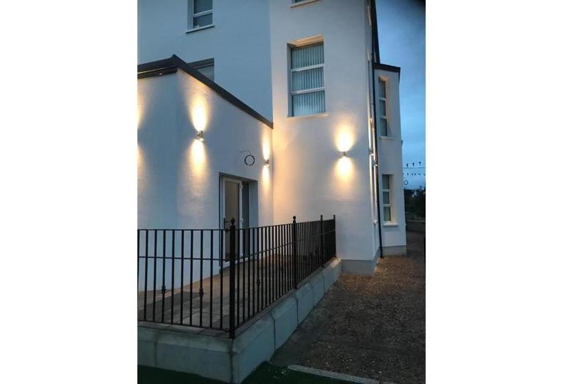 호텔 The Linen House