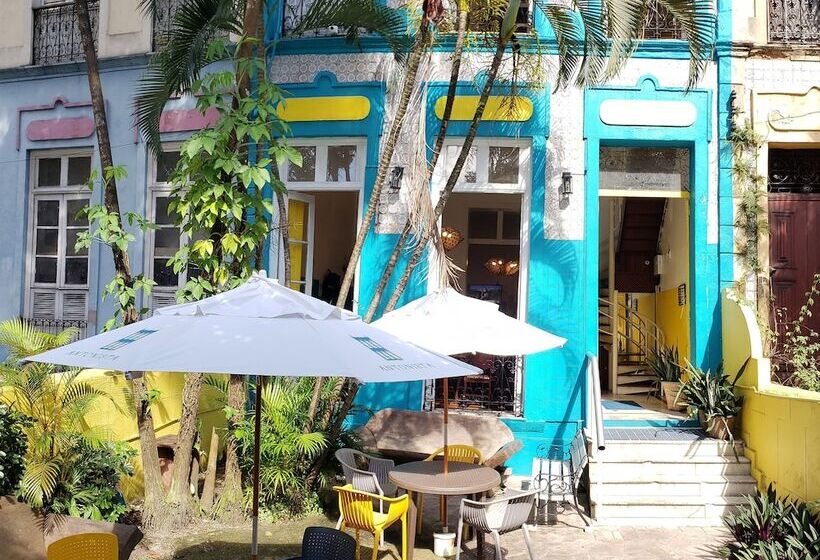 Antonieta Hostel E Bistro