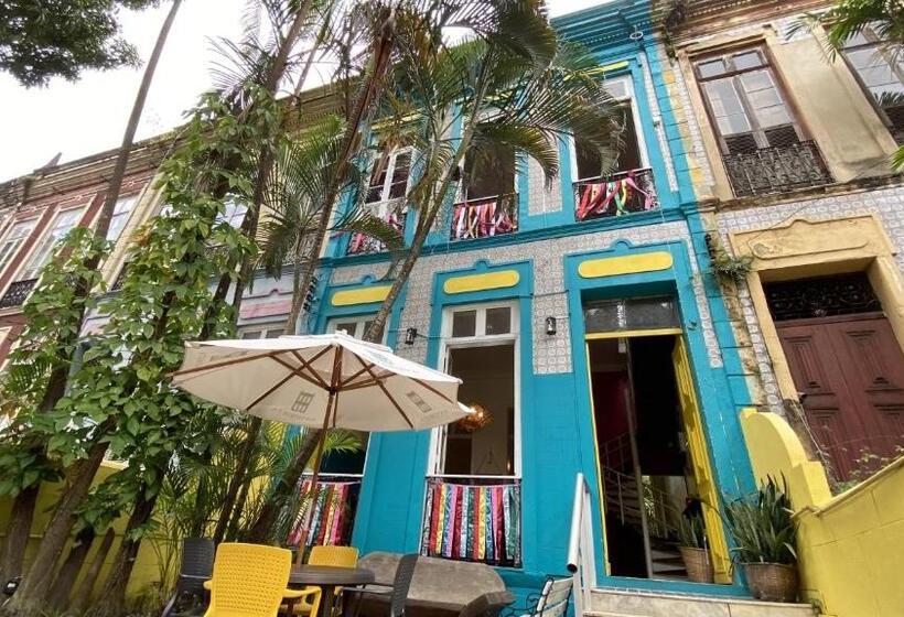 Antonieta Hostel E Bistro