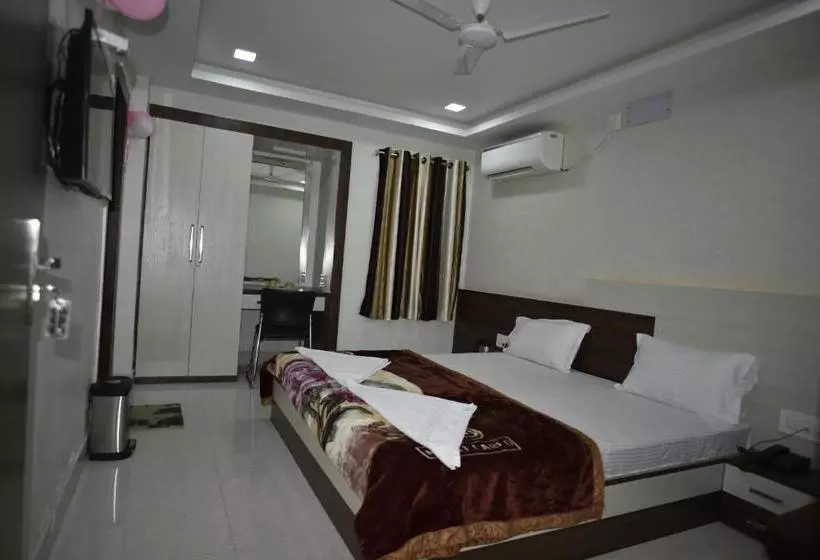 ホテル Amrit Plaza