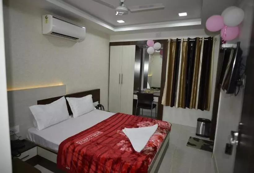 ホテル Amrit Plaza