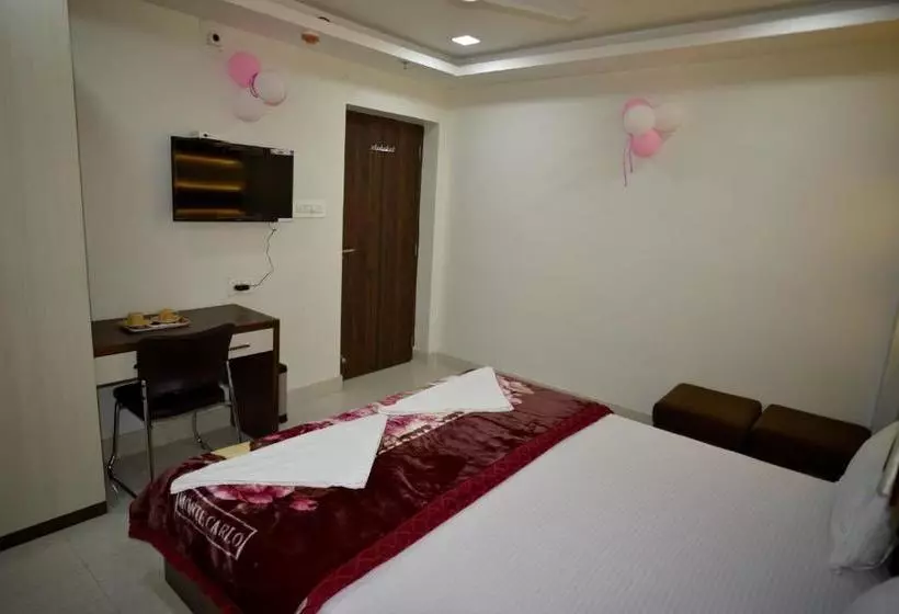 ホテル Amrit Plaza
