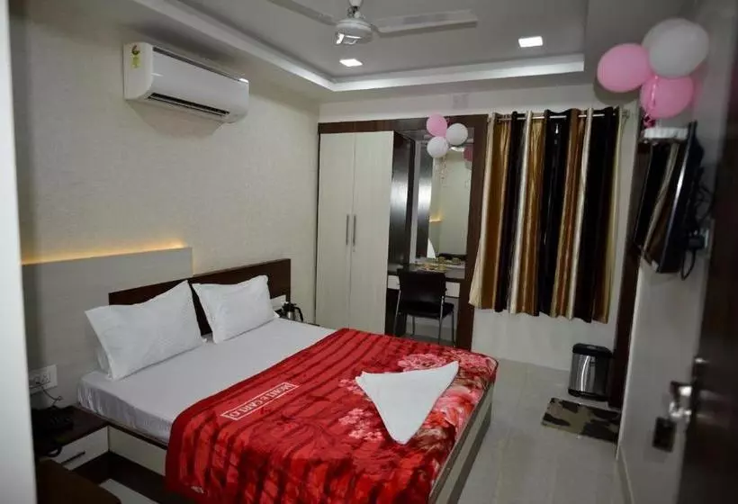 ホテル Amrit Plaza