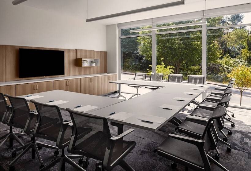 هتل Element Asheville Downtown