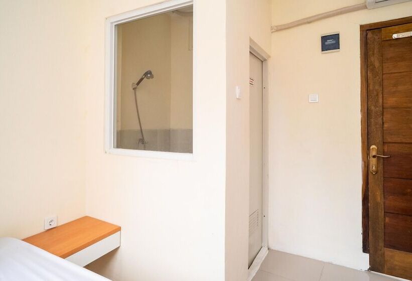 Hotel Koolkost Near Universitas Pancasila