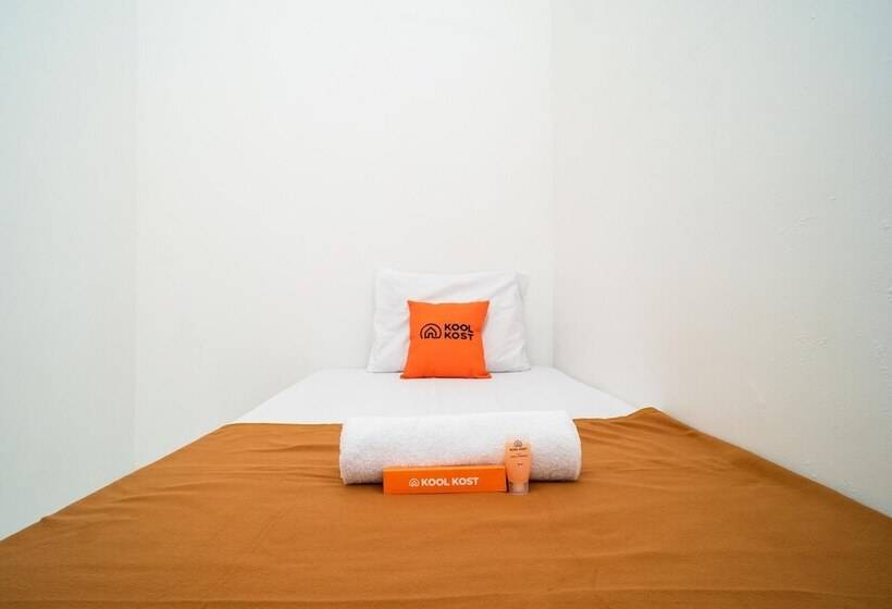 Hotel Koolkost Near Universitas Pancasila