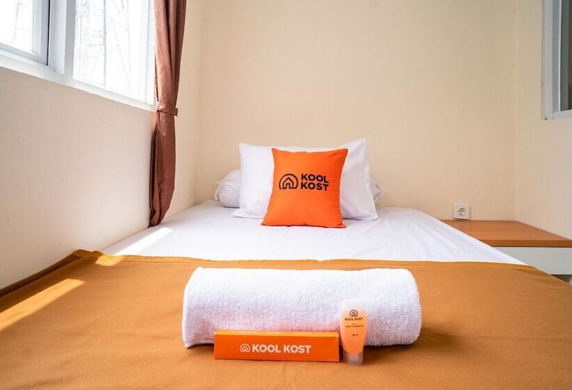 Hotel Koolkost Near Universitas Pancasila