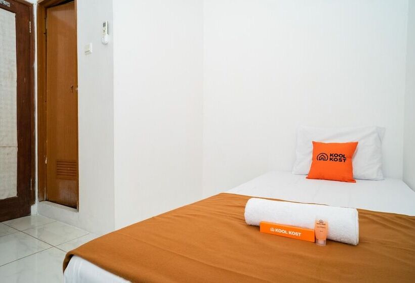Hotel Koolkost Near Universitas Pancasila