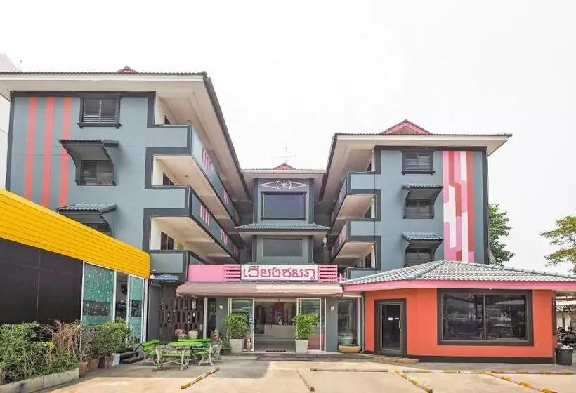 هتل Oyo 891 Wiangchomphu