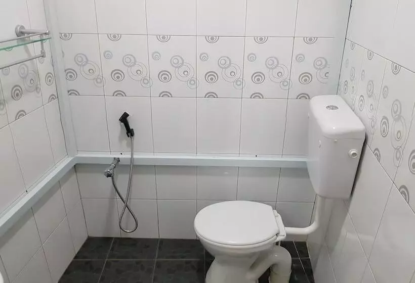 Hotelli Oyo 89998 Thank Q Inn 2