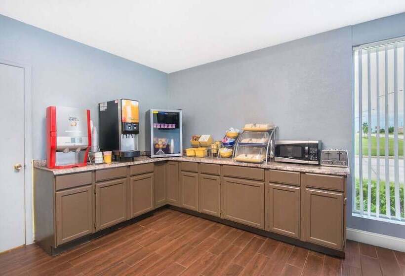 فندق Economy Inn Eldorado