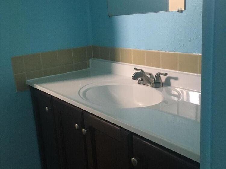 فندق Economy Inn Eldorado