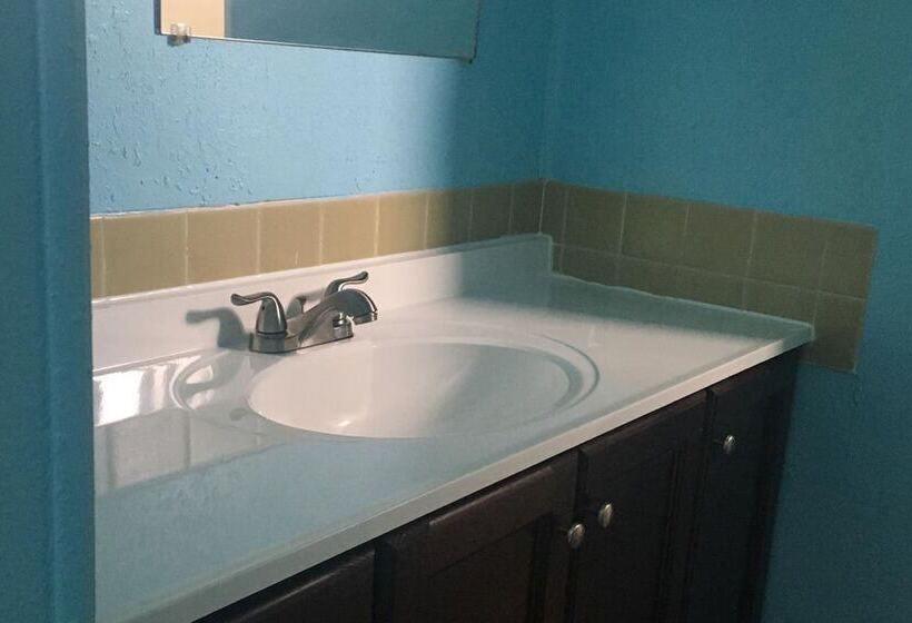 فندق Economy Inn Eldorado