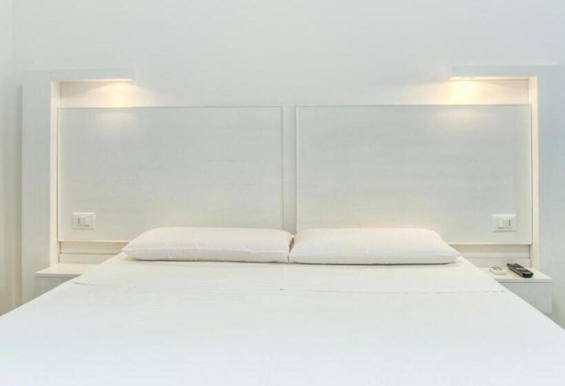 ペンション Ideal Rooms