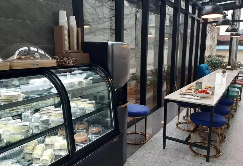Suncheon Hound Hotel Suncheon Station Branch