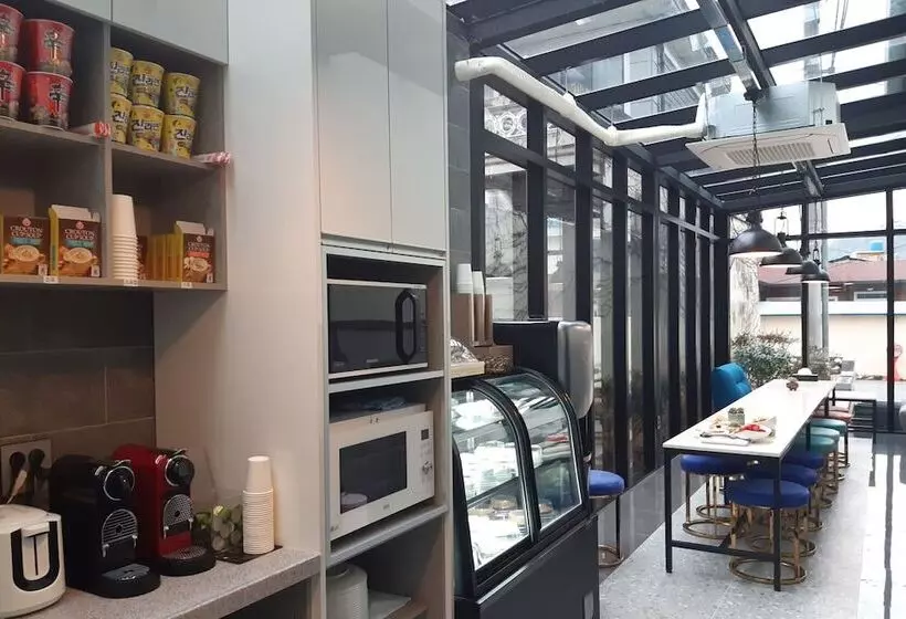 Suncheon Hound Hotel Suncheon Station Branch