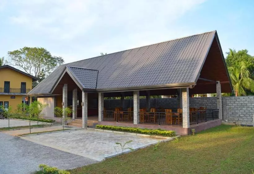 Hotelli Monarch Residence