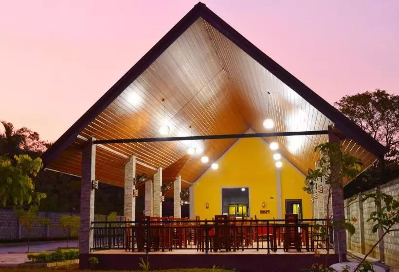 Hotelli Monarch Residence