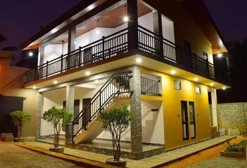 Hotelli Monarch Residence