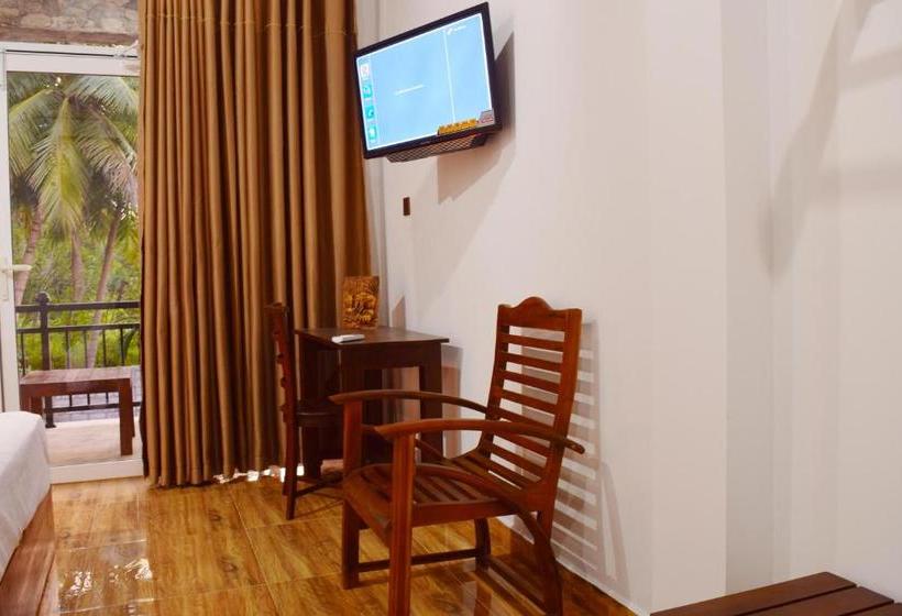 בית מלון כפרי Monarch Residence