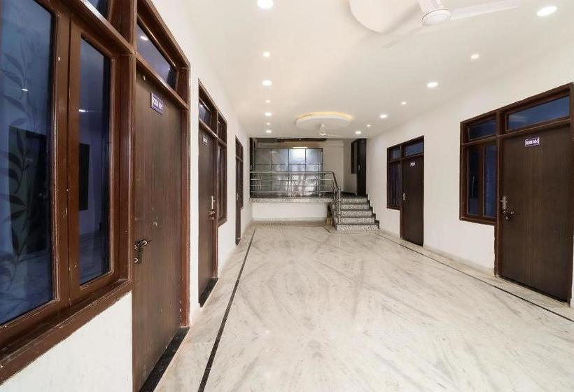 هتل Oyo 71363 Baba Vishwanath Kripa