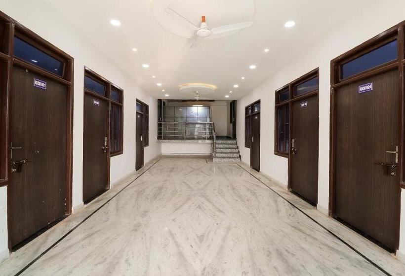 هتل Oyo 71363 Baba Vishwanath Kripa