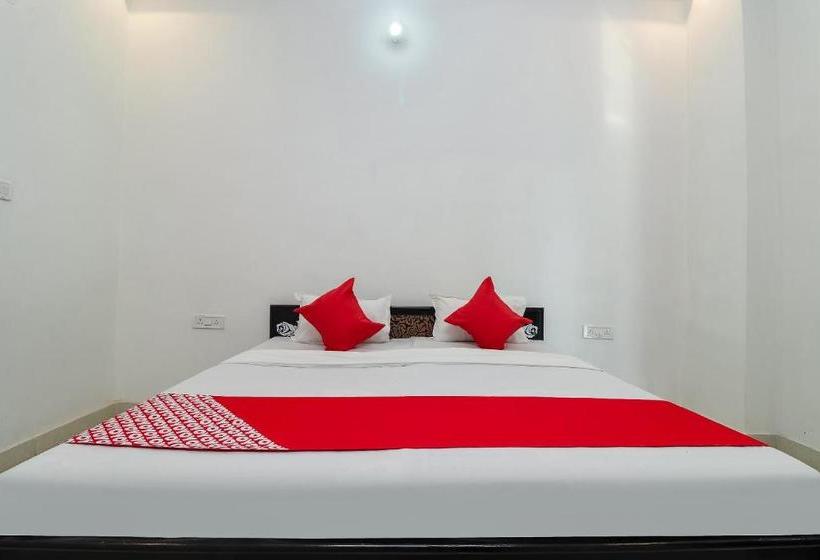 هتل Oyo 71363 Baba Vishwanath Kripa