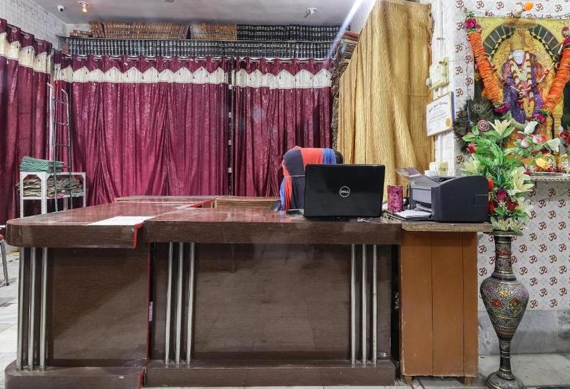 هتل Oyo 71363 Baba Vishwanath Kripa