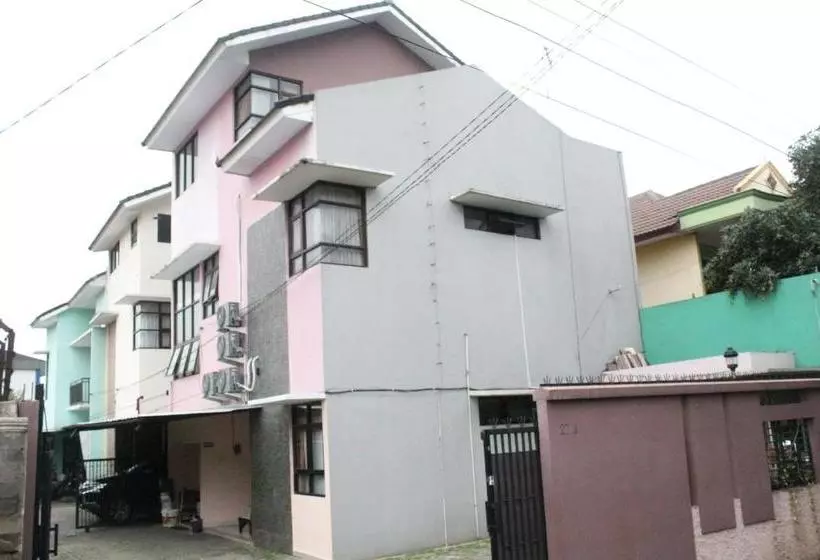 Hotelli Oyo Life 3162 Raihan Residence