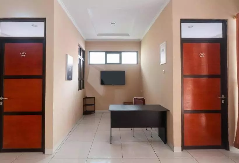 Hotelli Oyo Life 3162 Raihan Residence