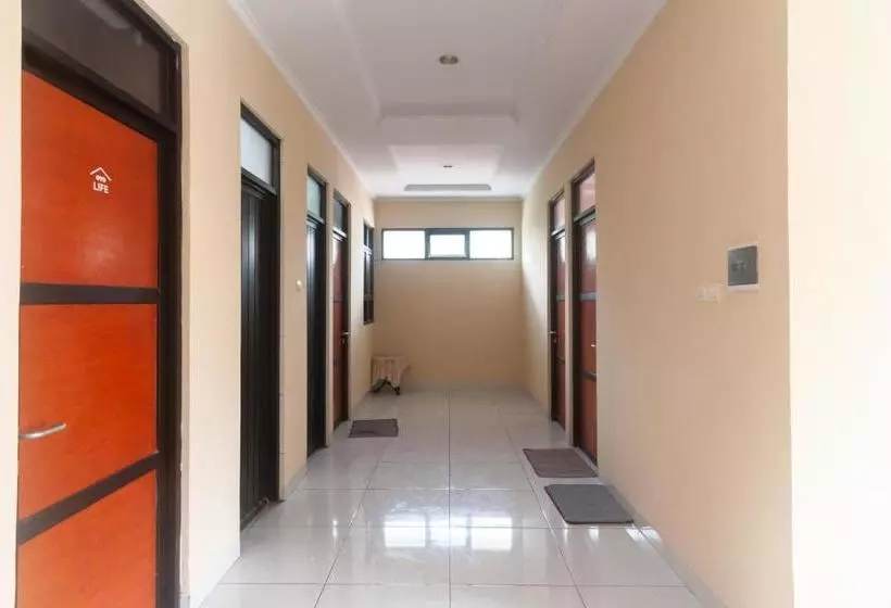 Hotelli Oyo Life 3162 Raihan Residence