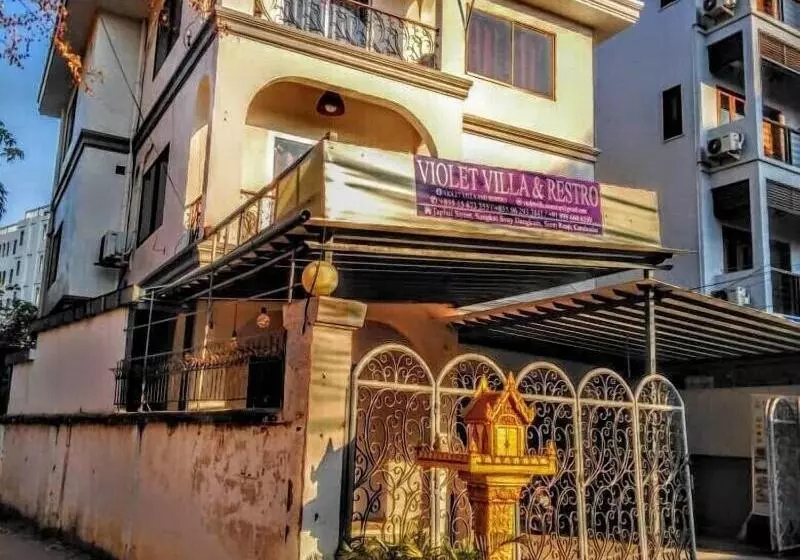 هتل Violet Villa And Restro
