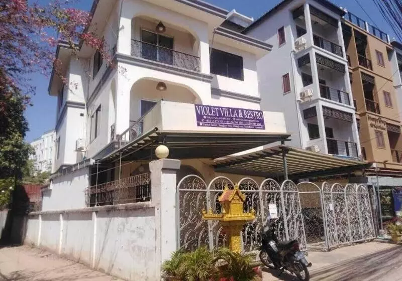 هتل Violet Villa And Restro