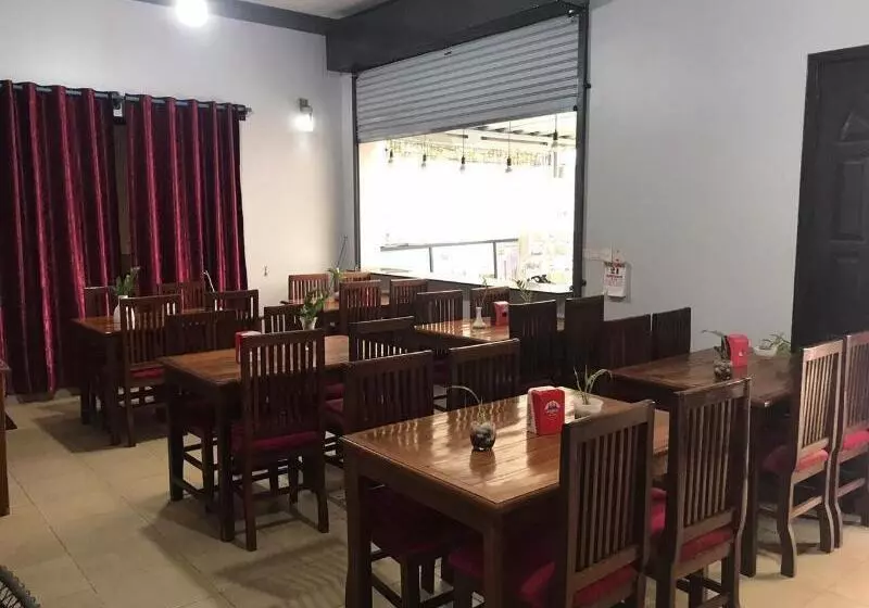 هتل Violet Villa And Restro