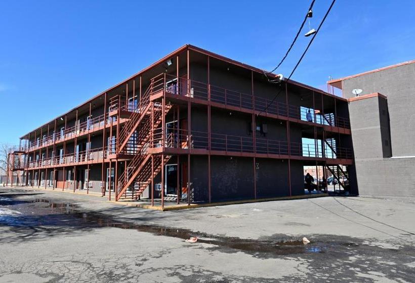 فندق على الطريق Summit View Inn