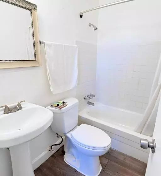 مُتل Summit View Inn