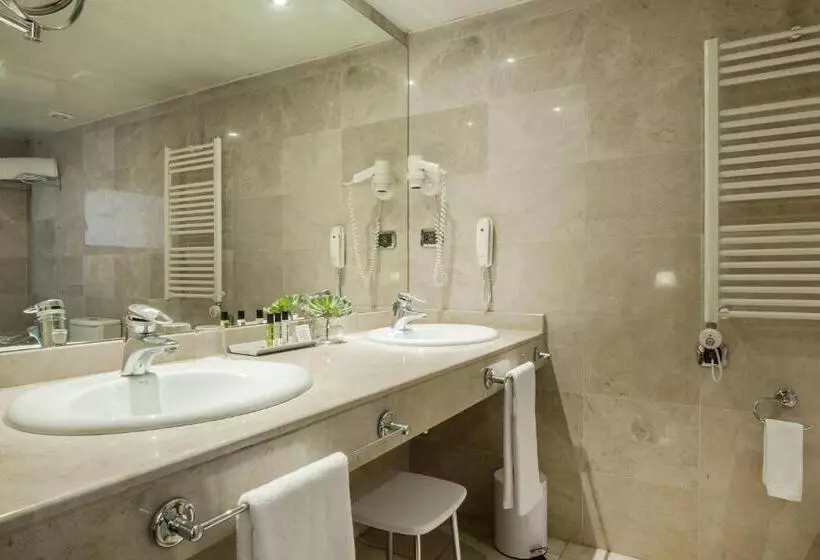 Aparthotel Mariano Cubi Barcelona