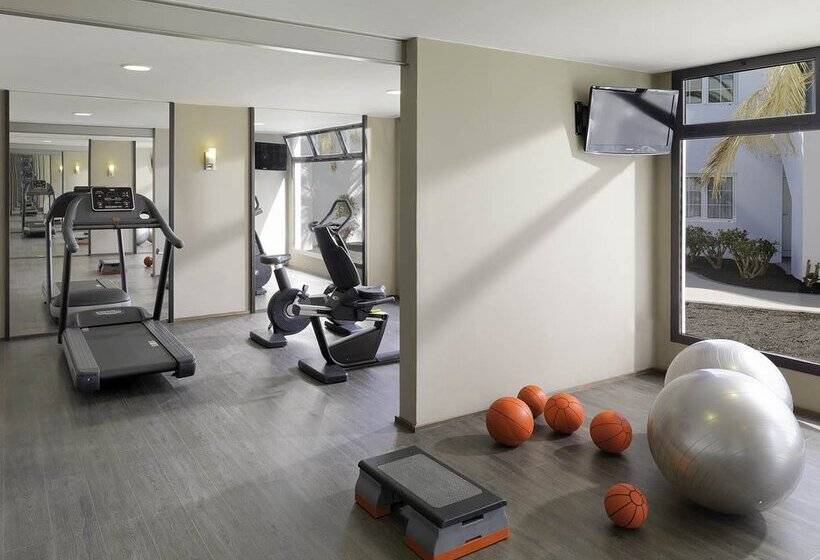 Отель H10 White Suites