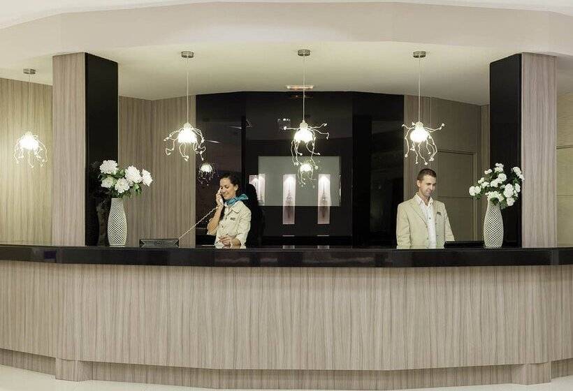 Отель H10 White Suites