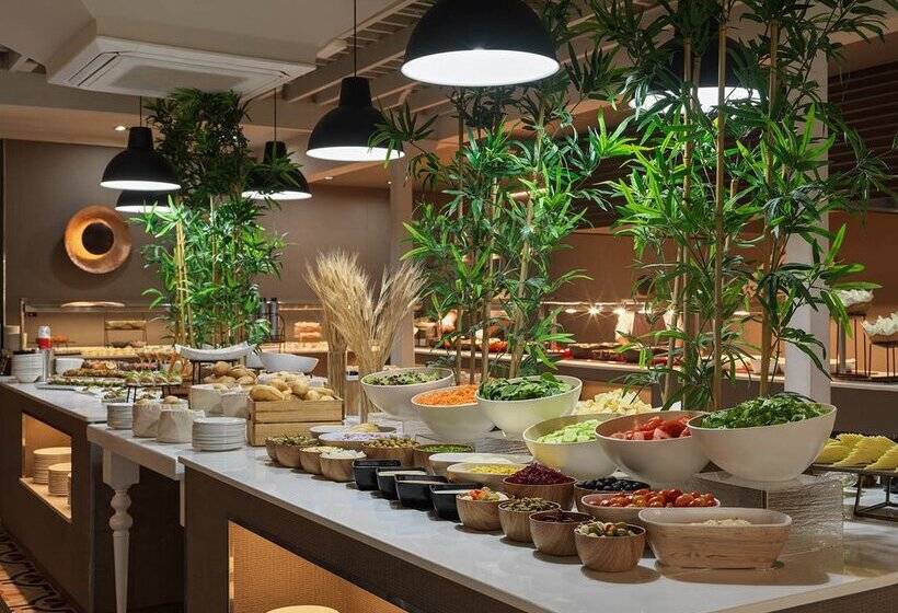 Отель H10 White Suites