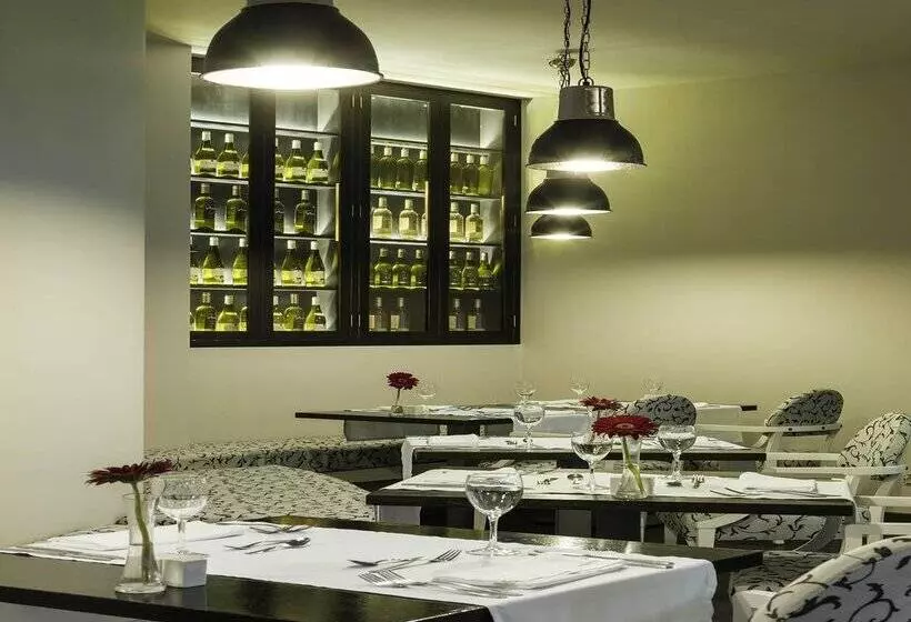 호텔 H10 White Suites