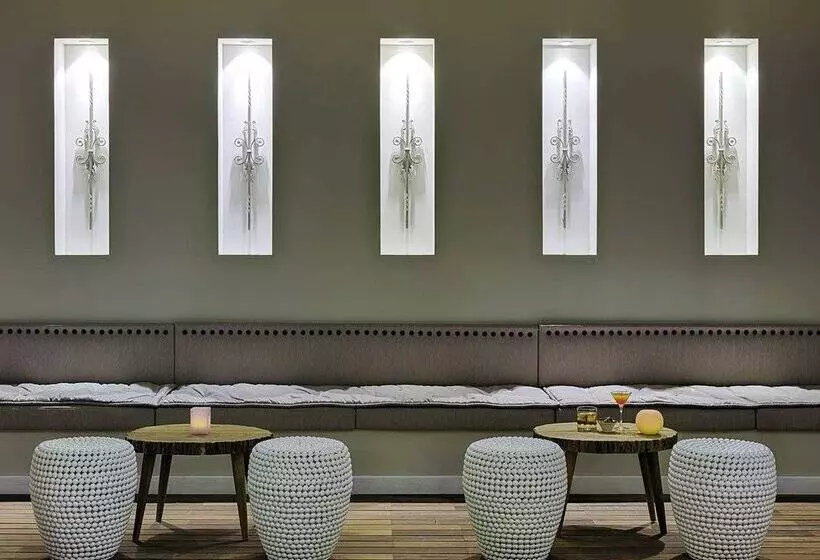 호텔 H10 White Suites