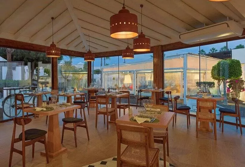 호텔 H10 White Suites