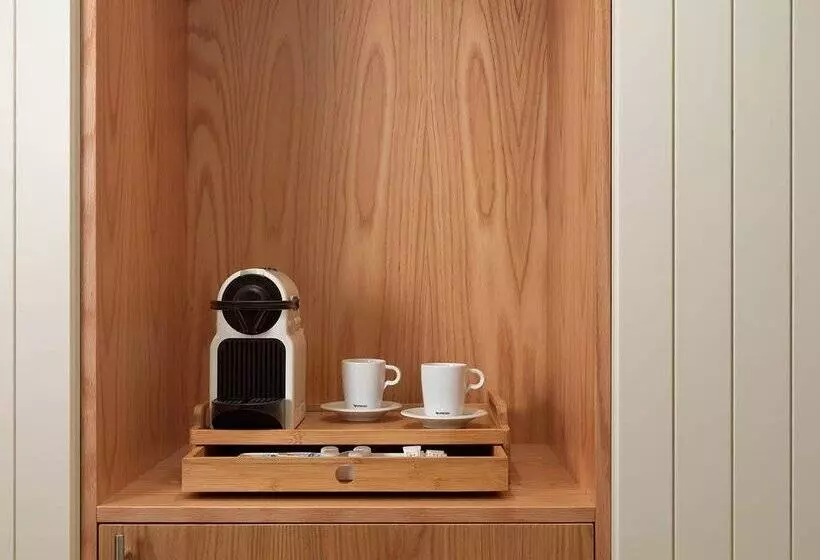 호텔 H10 White Suites