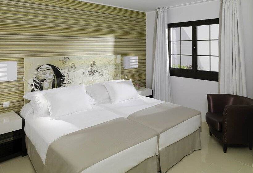 Отель H10 White Suites