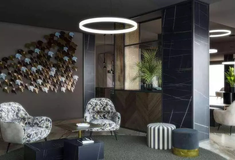 هتل Doubletree By Hilton Brescia