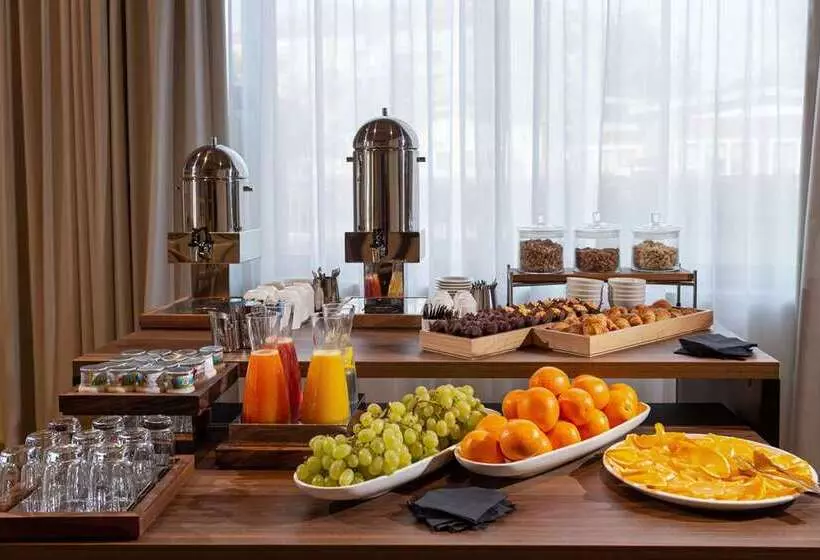 هتل Doubletree By Hilton Brescia